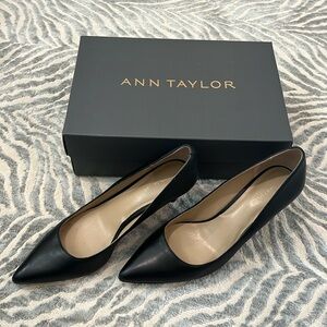 Ann Taylor leather pumps